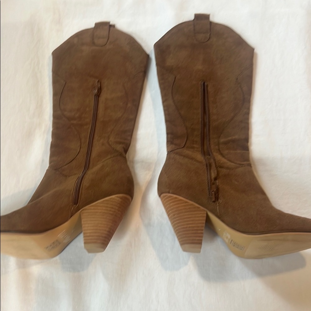 Mi.iM Brown Suede Heeled Boots with Chunky Heel - Picture 4 of 5